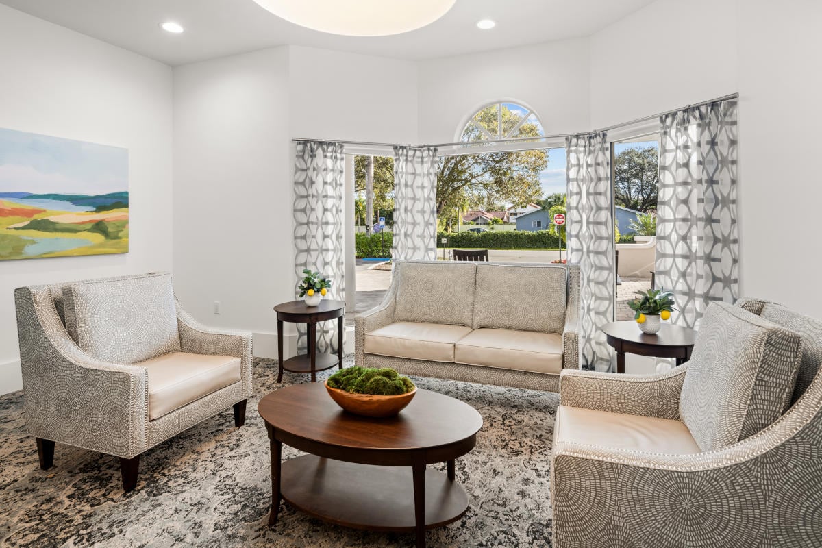Veranda Club living room