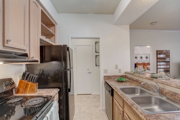 4_web_or_mls_S_31st_St_004_1(1)
