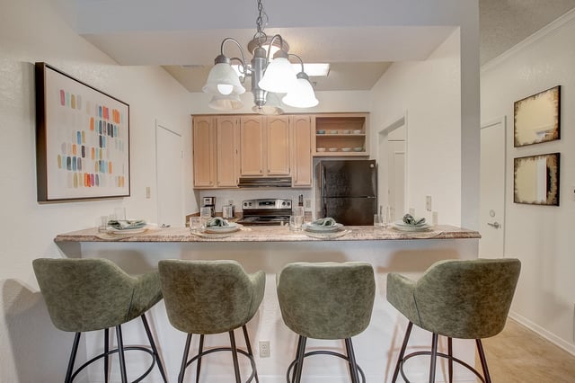5_web_or_mls_S_31st_St_005_1(1)-1