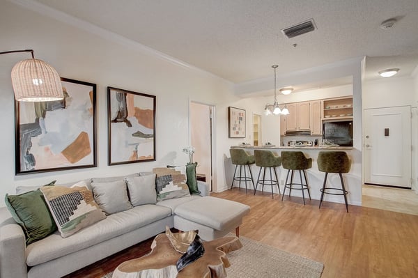 7_web_or_mls_S_31st_St_007_1(1)