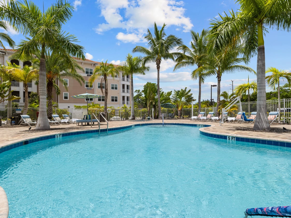 Diamond Oaks Village pool